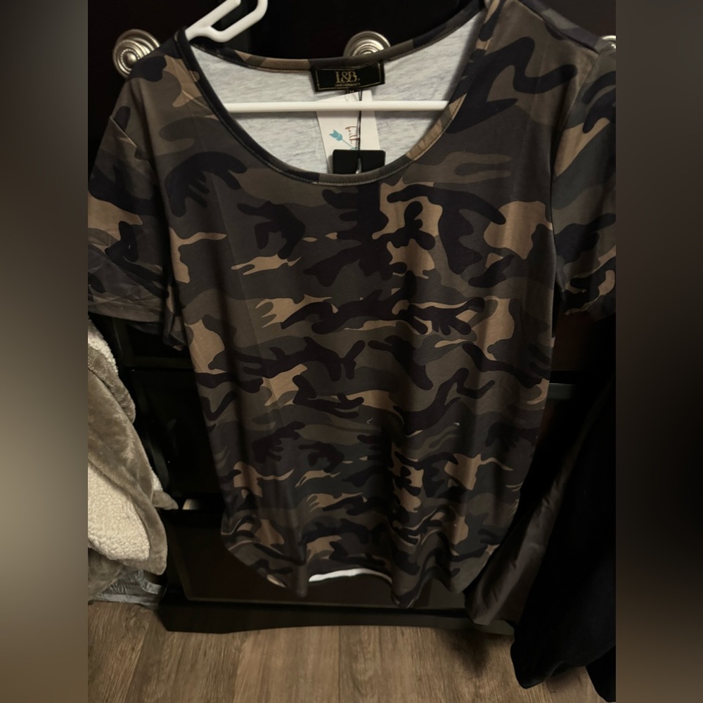 NWT camo shirt